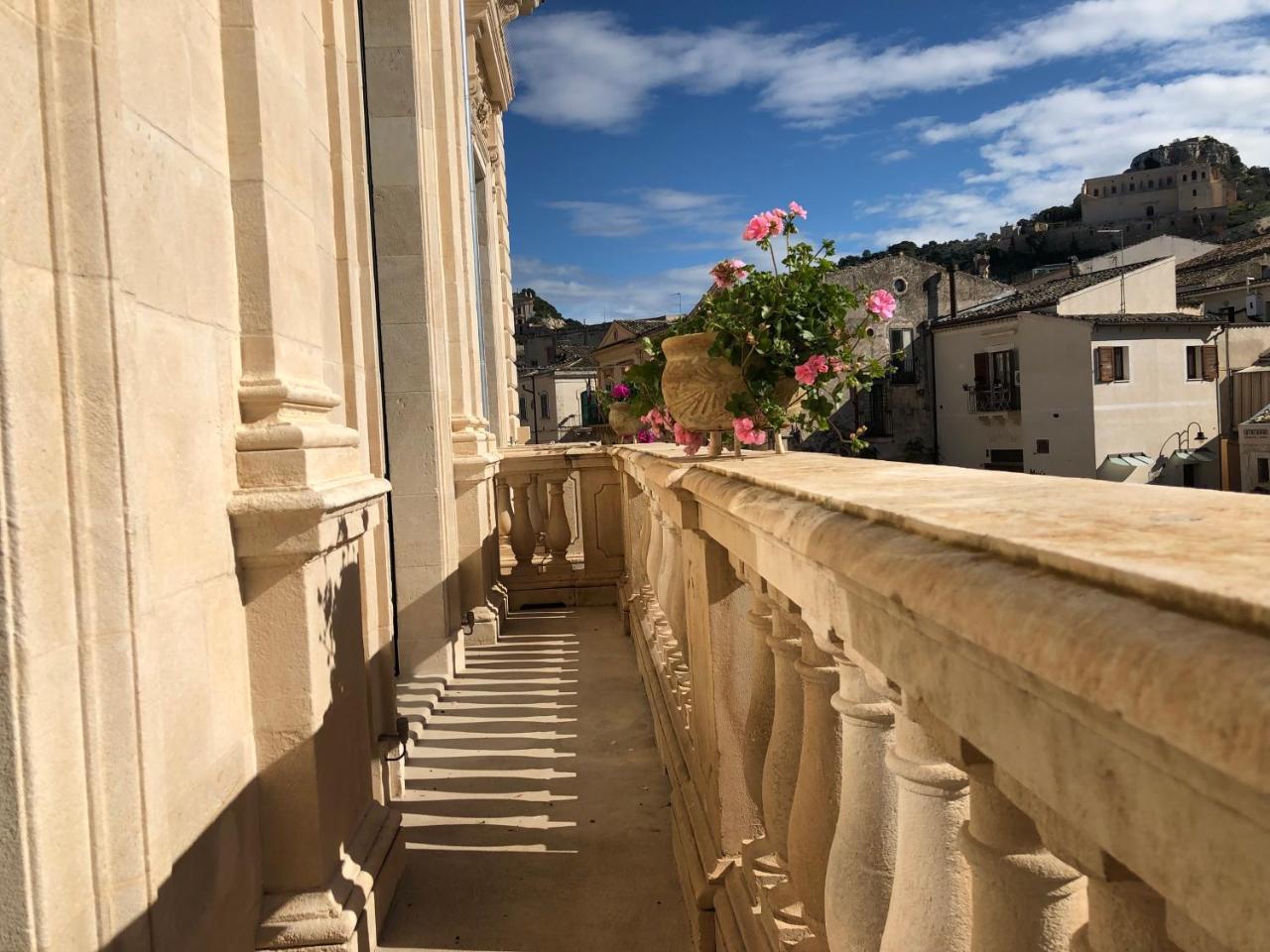 Palazzo Favacchio - Patane Hotel Scicli Buitenkant foto